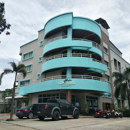 Lomsabai Apartments Bangsaen Eksteriør billede