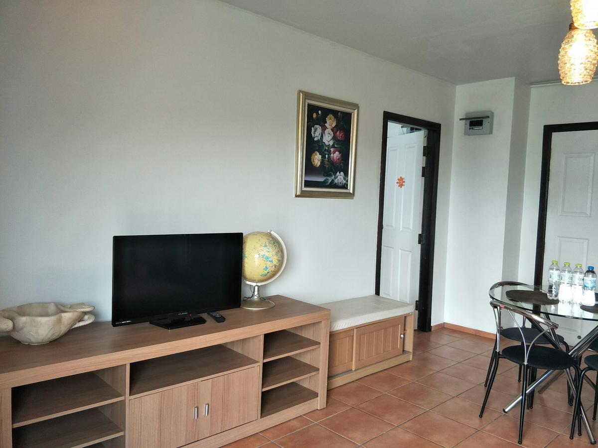 Lomsabai Apartments Bangsaen Eksteriør billede